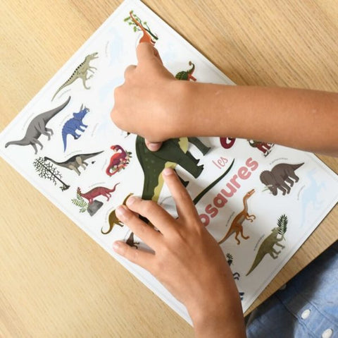 MINI POSTER + 26 STICKERS LES DINOSAURES (3-8 ANS)